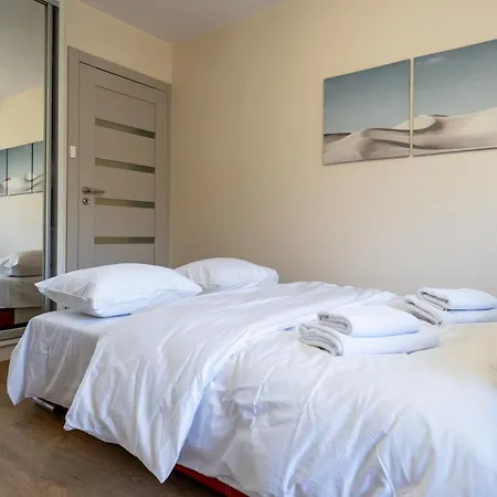 Metro Wawrzyszew Comfort By Bookinghost Warschau