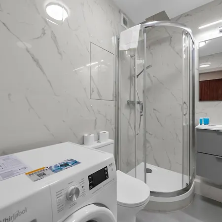 Metro Wawrzyszew Comfort By Bookinghost * Warschau