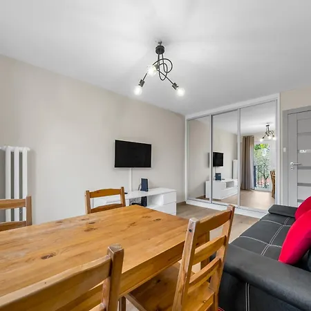 Metro Wawrzyszew Comfort By Bookinghost *