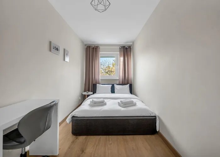 Metro Wawrzyszew Comfort By Bookinghost