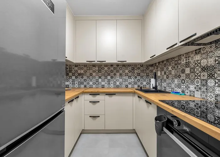 Metro Wawrzyszew Comfort By Bookinghost *