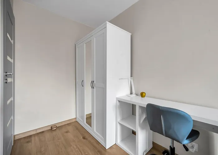 Metro Wawrzyszew Comfort By Bookinghost