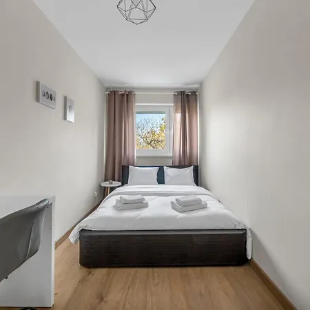 Metro Wawrzyszew Comfort By Bookinghost