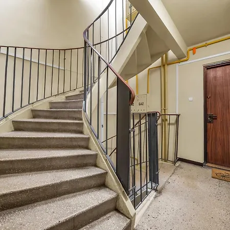 Apartmán Metro Wawrzyszew Comfort By Bookinghost *