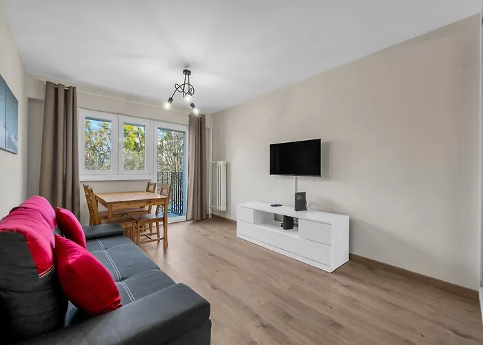 Metro Wawrzyszew Comfort By Bookinghost Apartment *