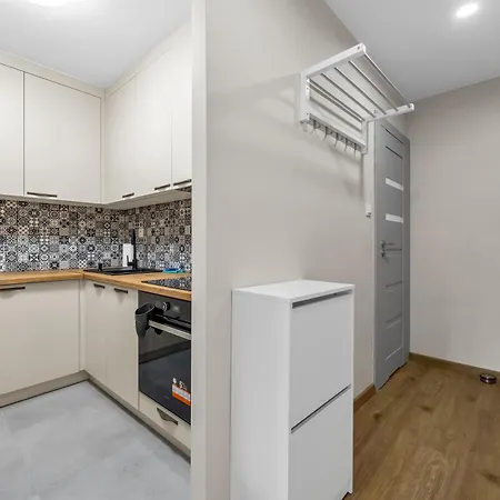 Apartment Metro Wawrzyszew Comfort By Bookinghost *