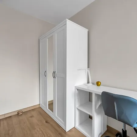 Metro Wawrzyszew Comfort By Bookinghost